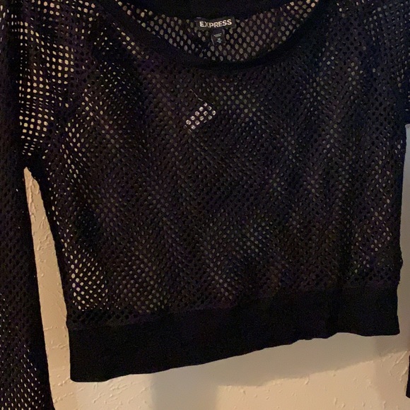 Express Mesh Crop Top - Picture 2 of 2
